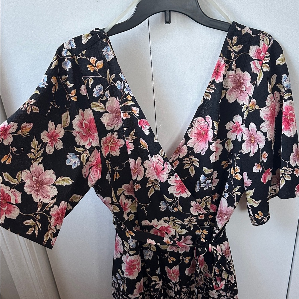 Trixxi Black Romper with Floral Pattern Size L - Picture 3 of 8